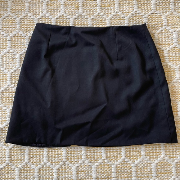 AUTHENTIC Versace Medusa Safety Pin Black Mini Skirt 42 - Picture 6 of 14